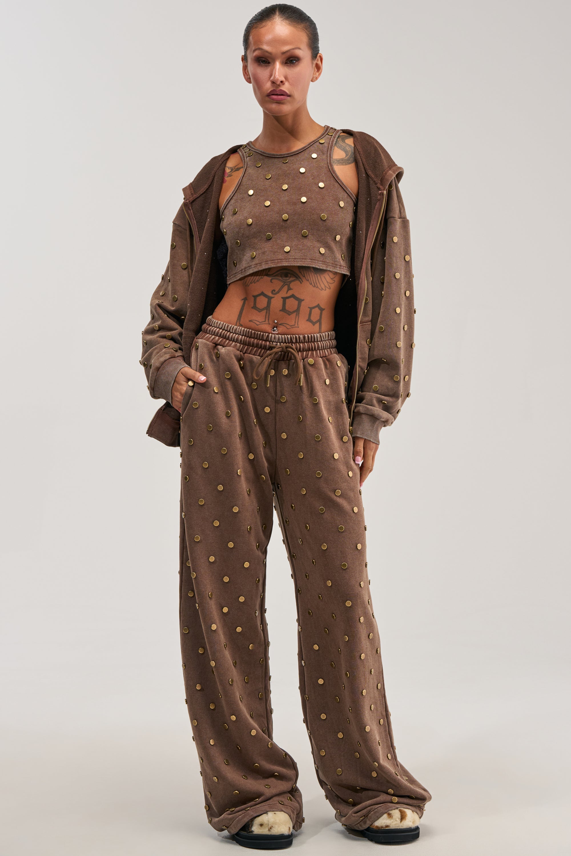 POPPING OFF ZIP UP SWEATSHIRT IN BROWN