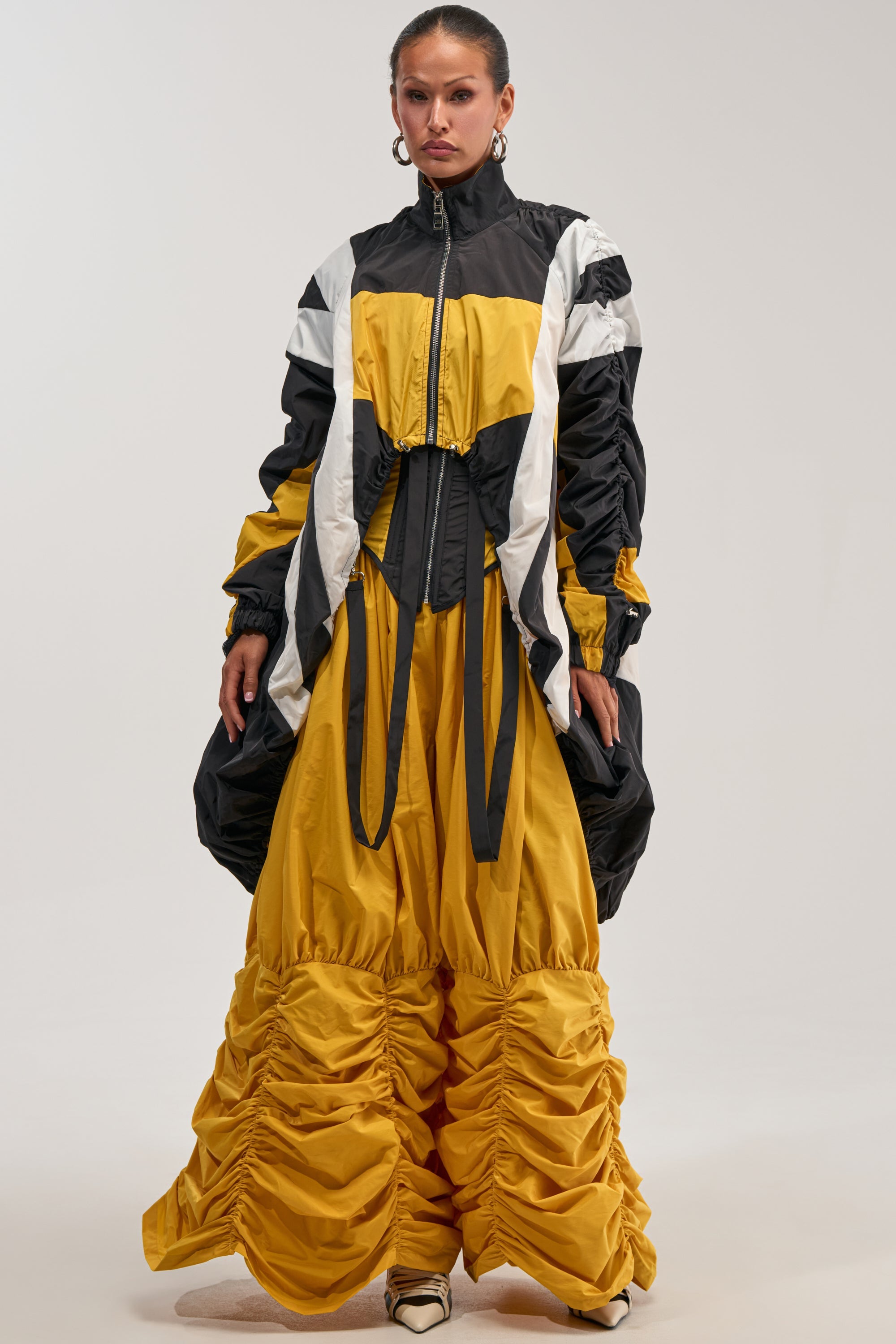 DON'T MIND ME HIGH LOW WINDBREAKER IN YELLOW