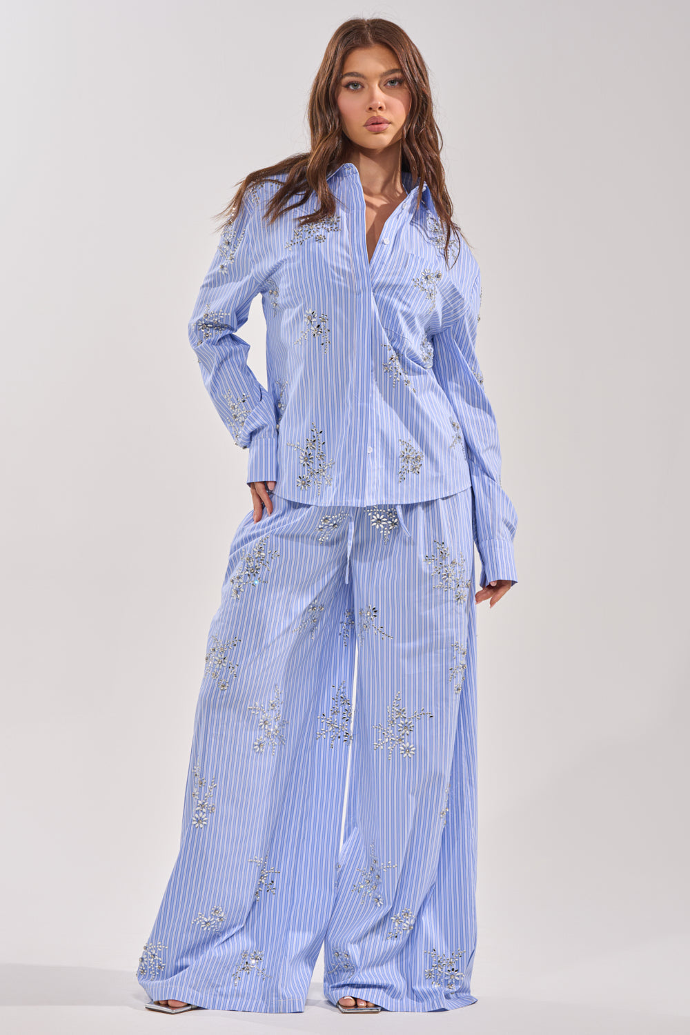 SWEET DREAMS RHINESTONE POPLIN BUTTON DOWN