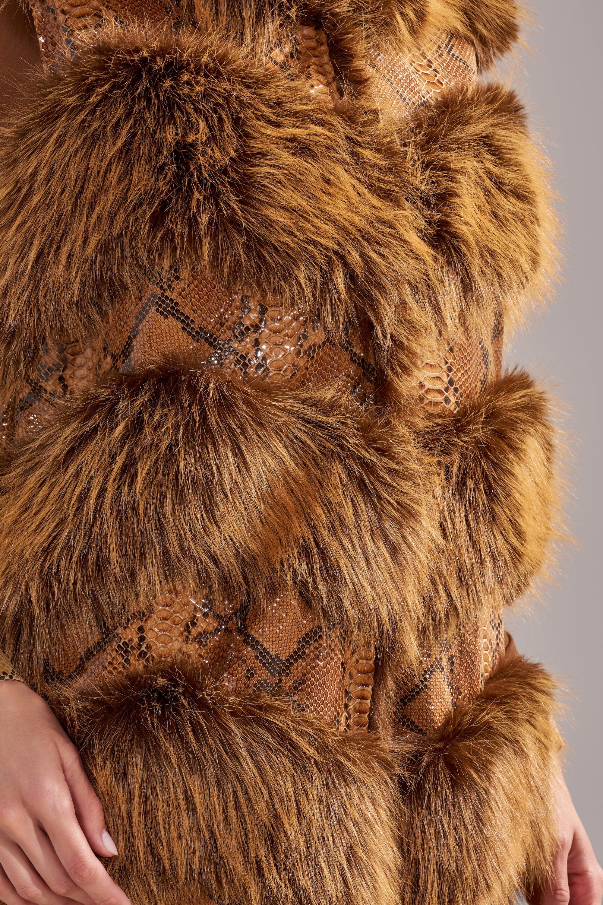 GOOD OMEN FUR TRIM VEST