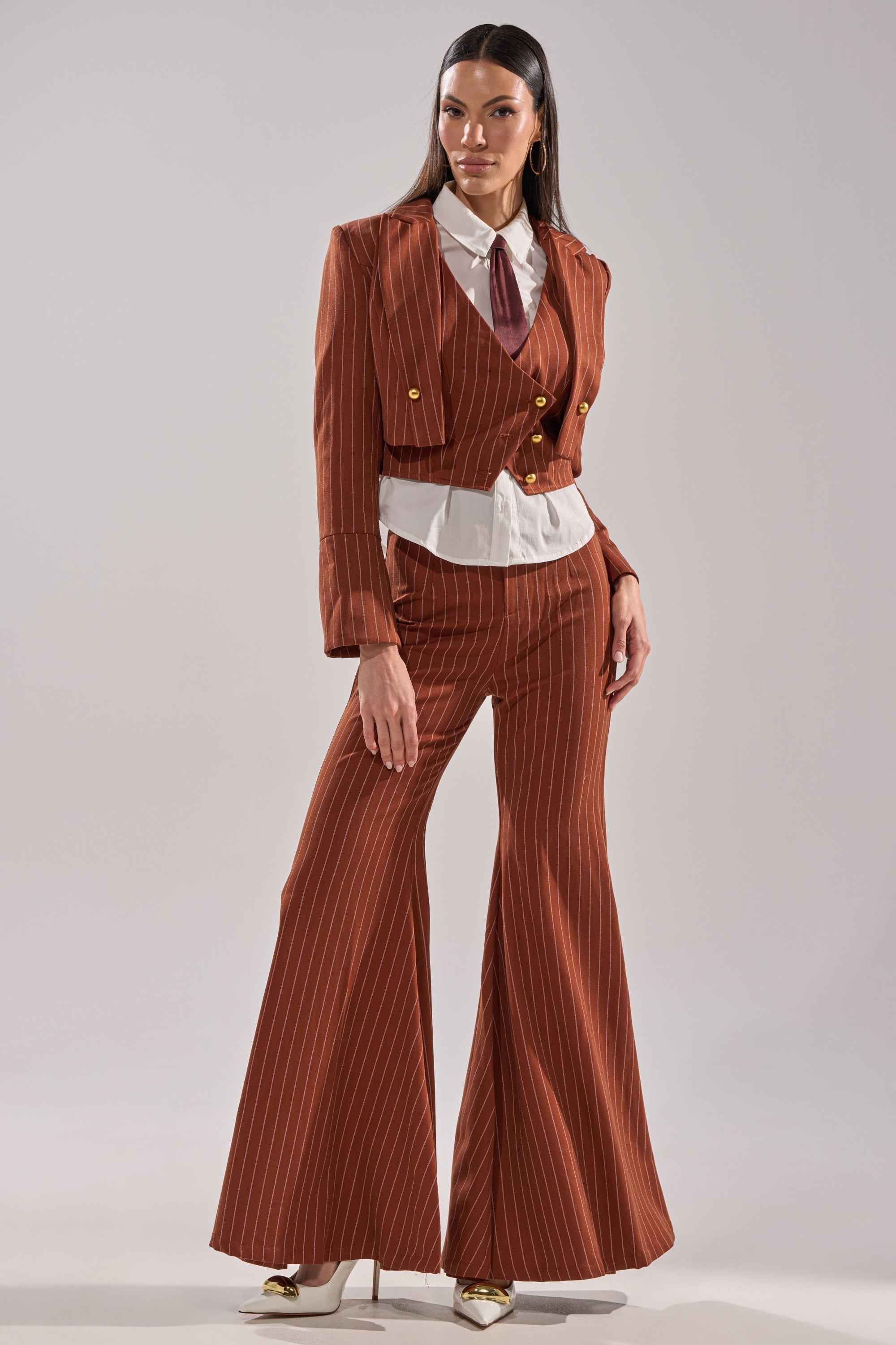 BUSINESS FIRST BUTTON DOWN