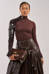 VELMA VINYL SINGLE SLEEVE SCALE TOP IN BROWN