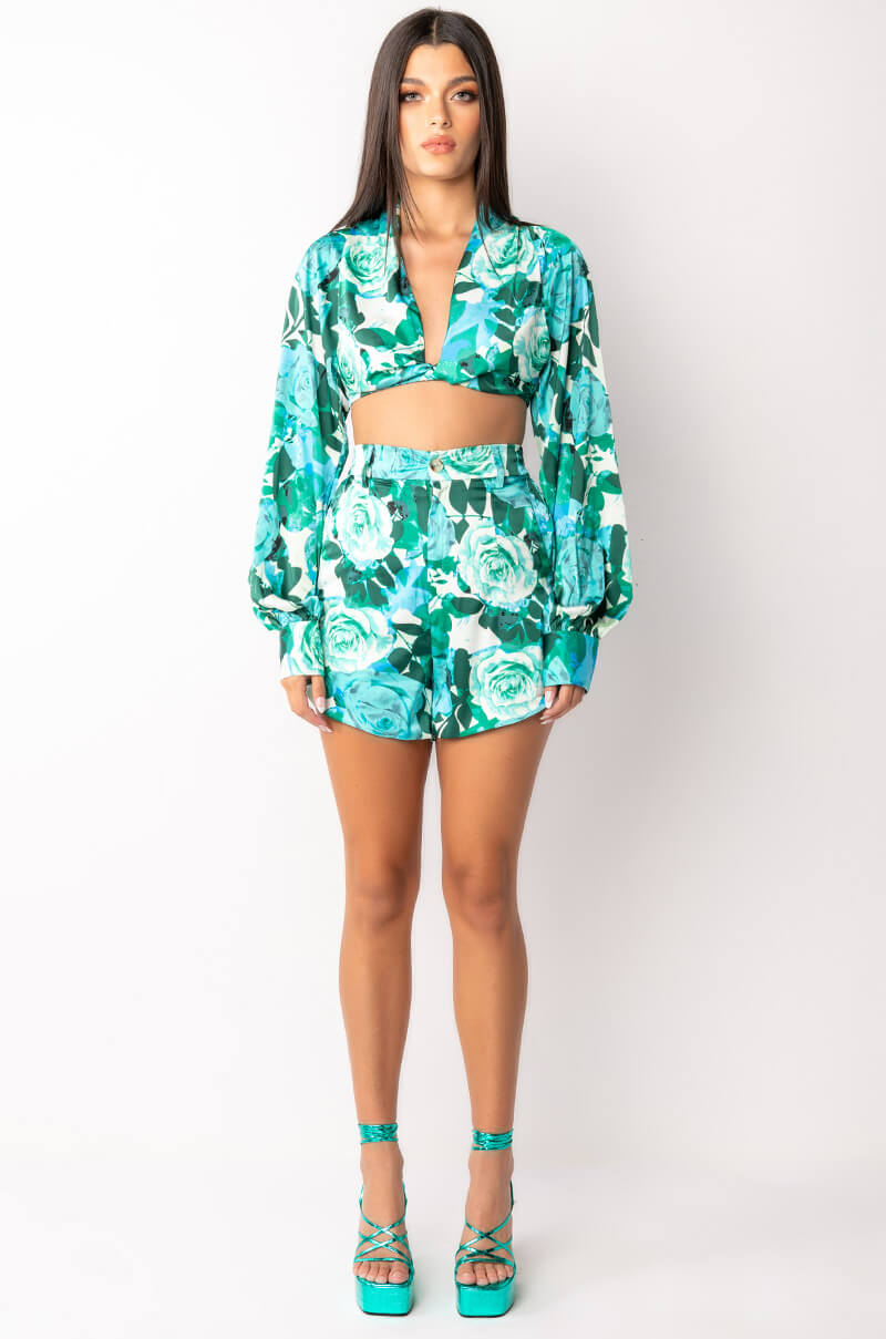 COME MY WAY ULTRA CROPPED BLOUSE
